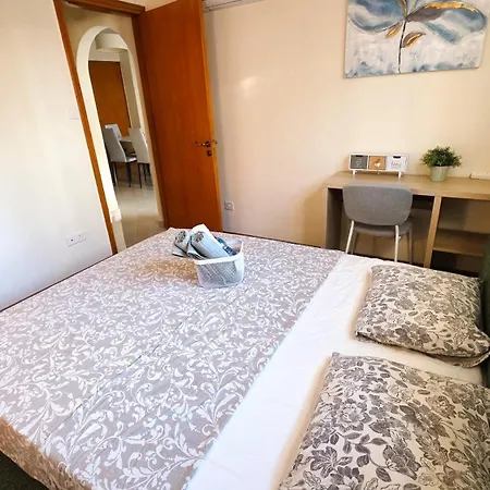 Coastal 2Br Haven Walk To The Beach * 라르나카